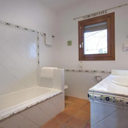 Mariposa Villa *